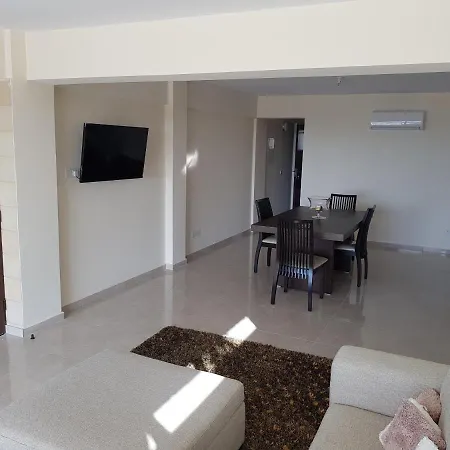 Joanna Sunset Apts Pomósz