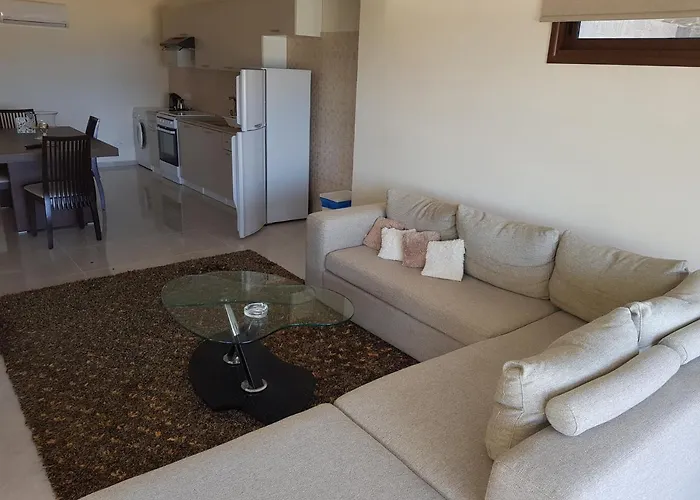 Joanna Sunset Apts Помос