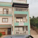 Joanna Sunset Apts * Pomos