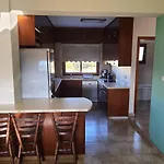 Joanna Sunset Apts * Pomos