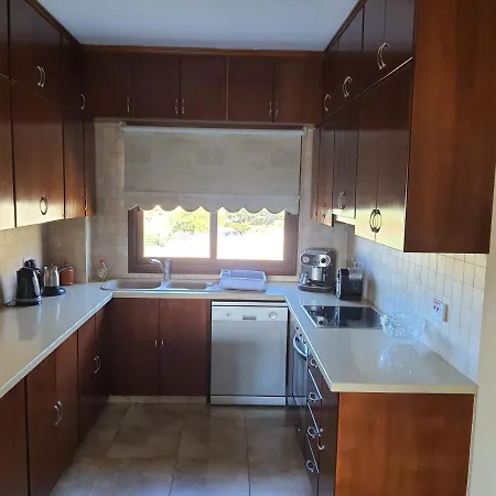 Joanna Sunset Apts شقة بوموس