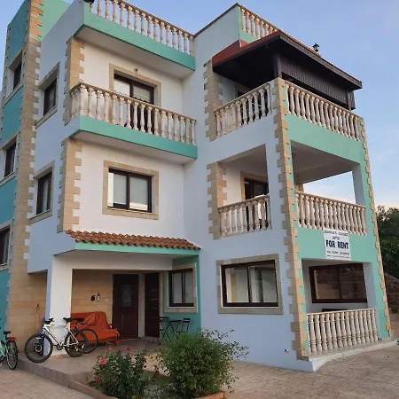 Joanna Sunset Apts * Pomos